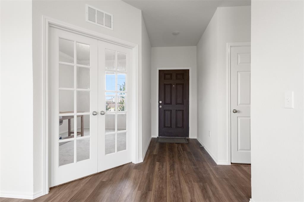 1600 Waggoner Drive
