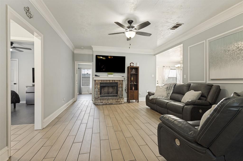 4833 Colonial Park Drive