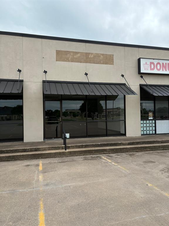 Hillcrest Square Sec I - Commercial Lease