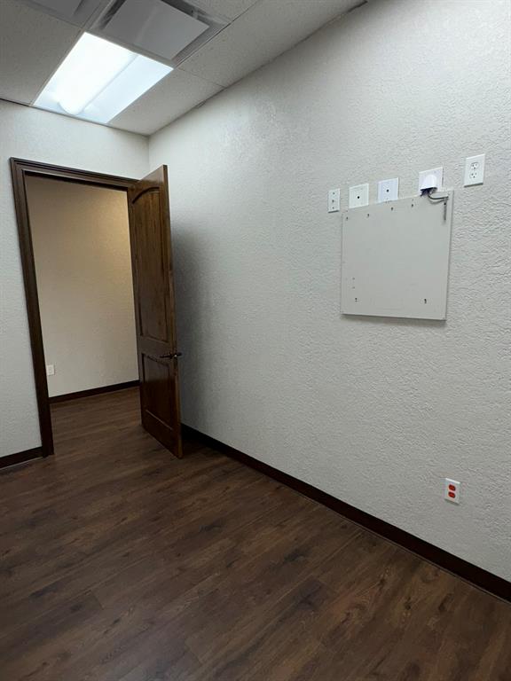 Hillcrest Square Sec I - Commercial Lease