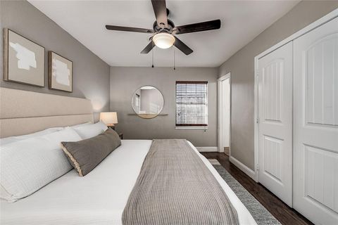 Tiny photo for 330 N Brighton Avenue, Dallas, TX 75208 (MLS # 21100358)