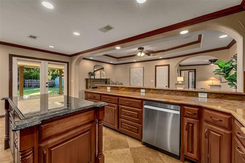 Tiny photo for 330 N Brighton Avenue, Dallas, TX 75208 (MLS # 21100358)