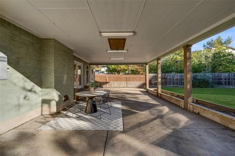 Tiny photo for 330 N Brighton Avenue, Dallas, TX 75208 (MLS # 21100358)