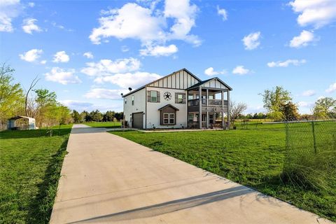 Photo of 641 Countess Road, Quinlan, TX 75474 (MLS # 21221449)