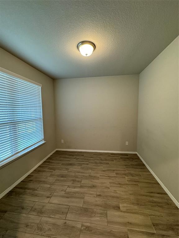 6033 Seguin Court