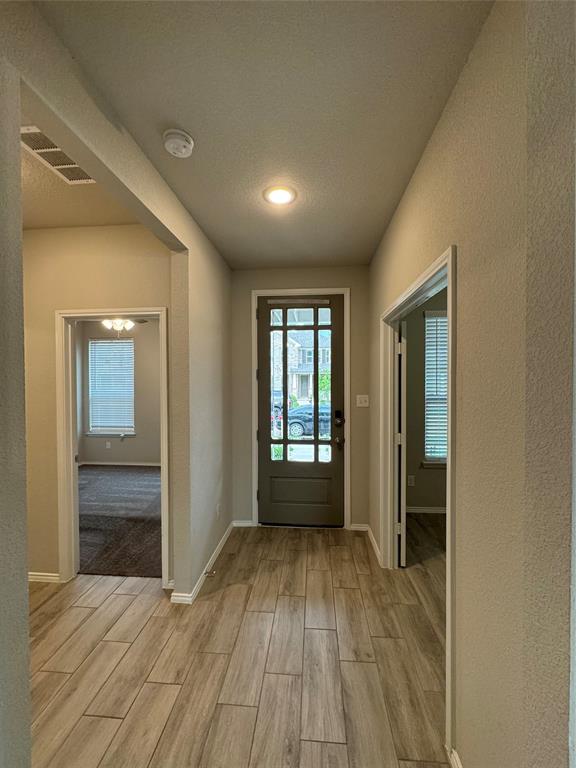 6033 Seguin Court