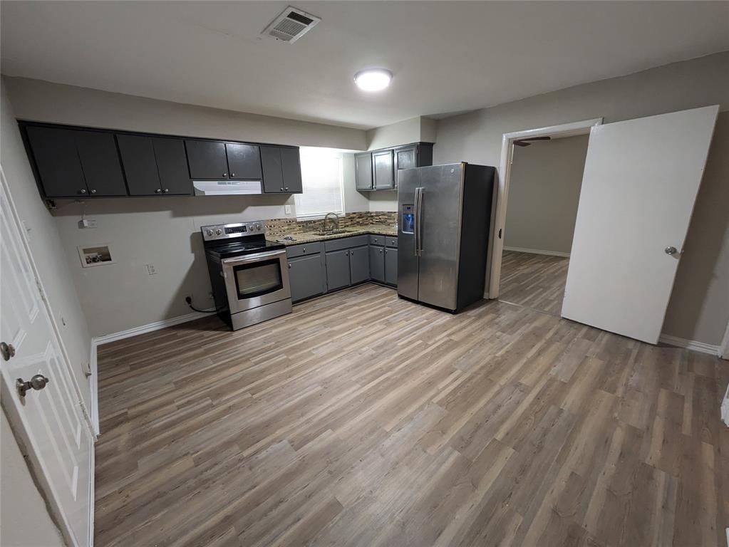 806 clearwood Drive