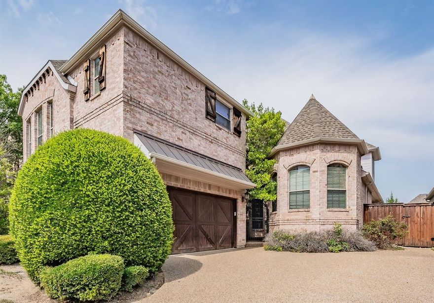 DIAMOND IN THE ROUGH IN GATED COMMUNITY! BELLEVISTA CUSTOM HOME. Needs a little TLC. Elegant entry boasts grand staircase and living area with rich hardwood floors, custom built in bookcase, shelving & gas starter fireplace.Two dining areas off of gourmet kitchen that features granite counters,professional gas stove top,double ovens,microwave and breakfast bar island.Downstairs study and bathroom.Large downstairs primary bedroom suite features walk in closet,dual vanities,huge walk in shower & deep soaking jetted tub. Large gameroom and secondary bedrooms upstais with jack and jill bathroom.Low maintenance yard.