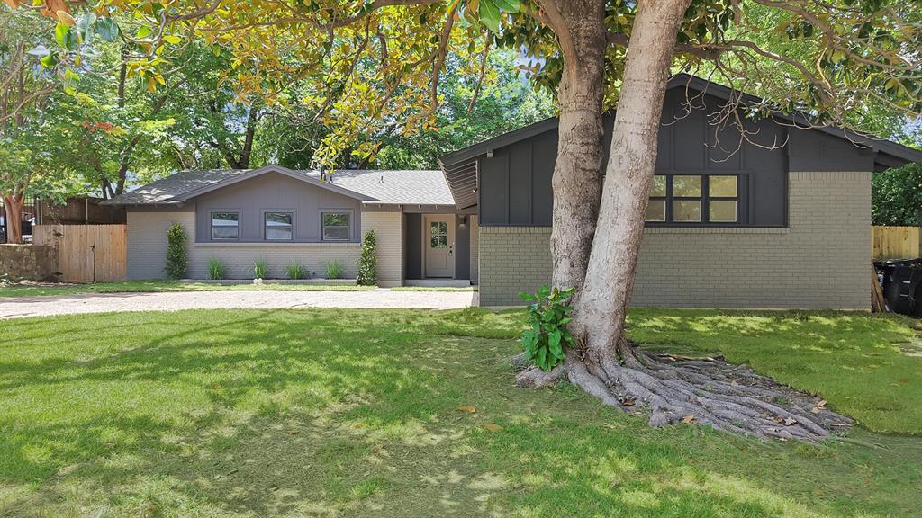 1816 Ridgmar Boulevard