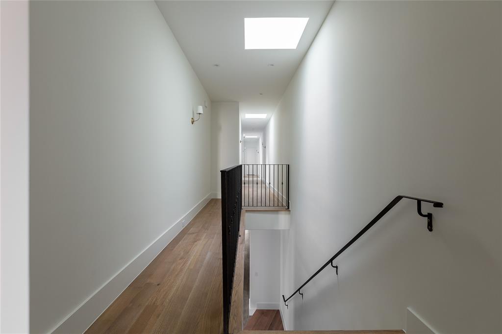 NORTH OAK LAWN - Residential