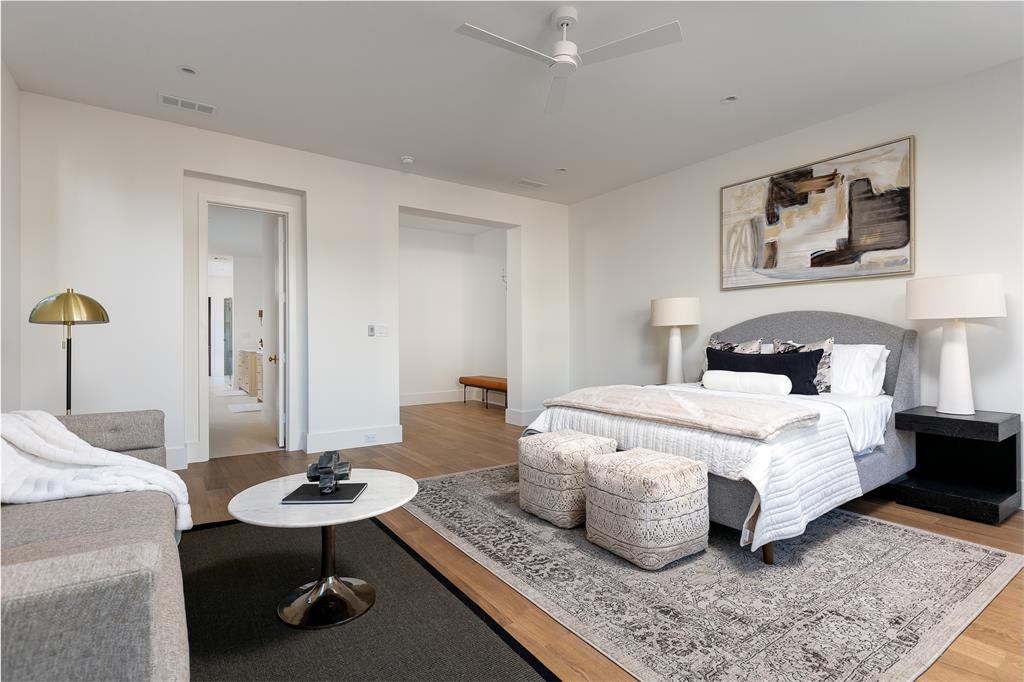 NORTH OAK LAWN - Residential