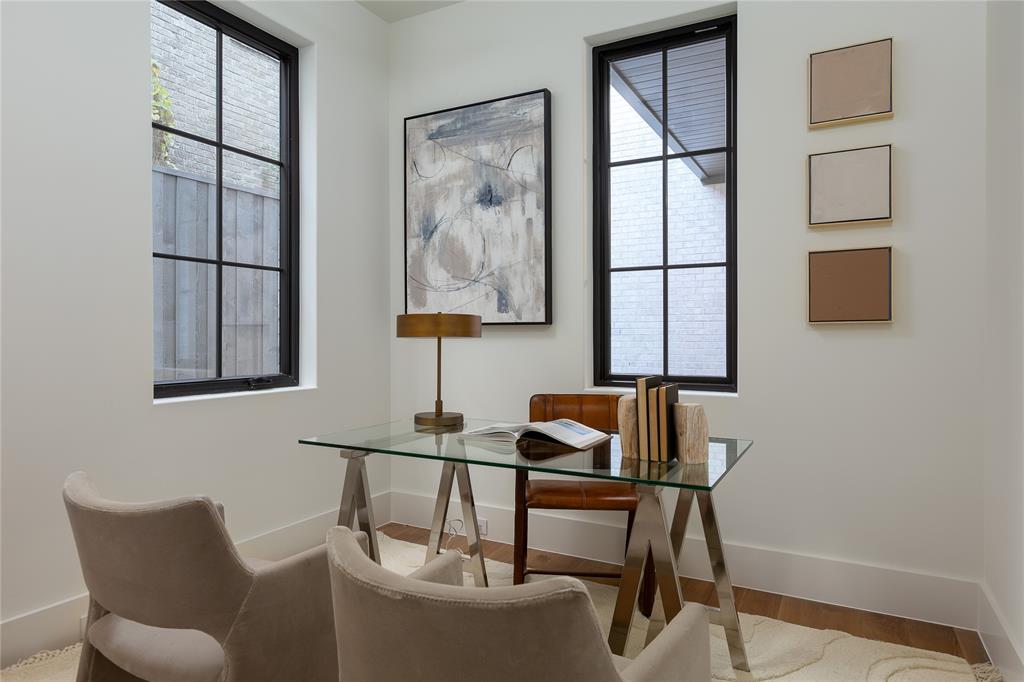 NORTH OAK LAWN - Residential