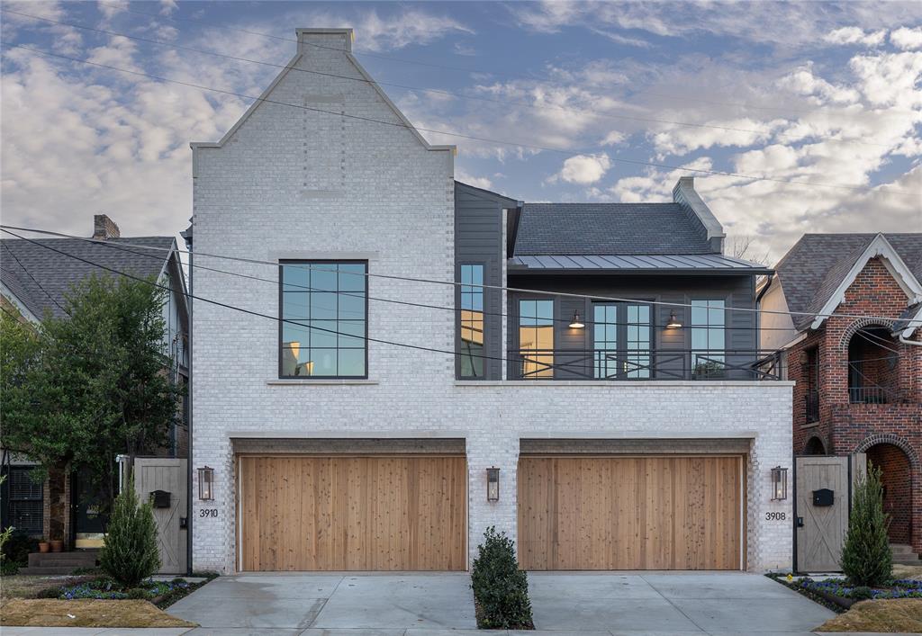 NORTH OAK LAWN - Residential