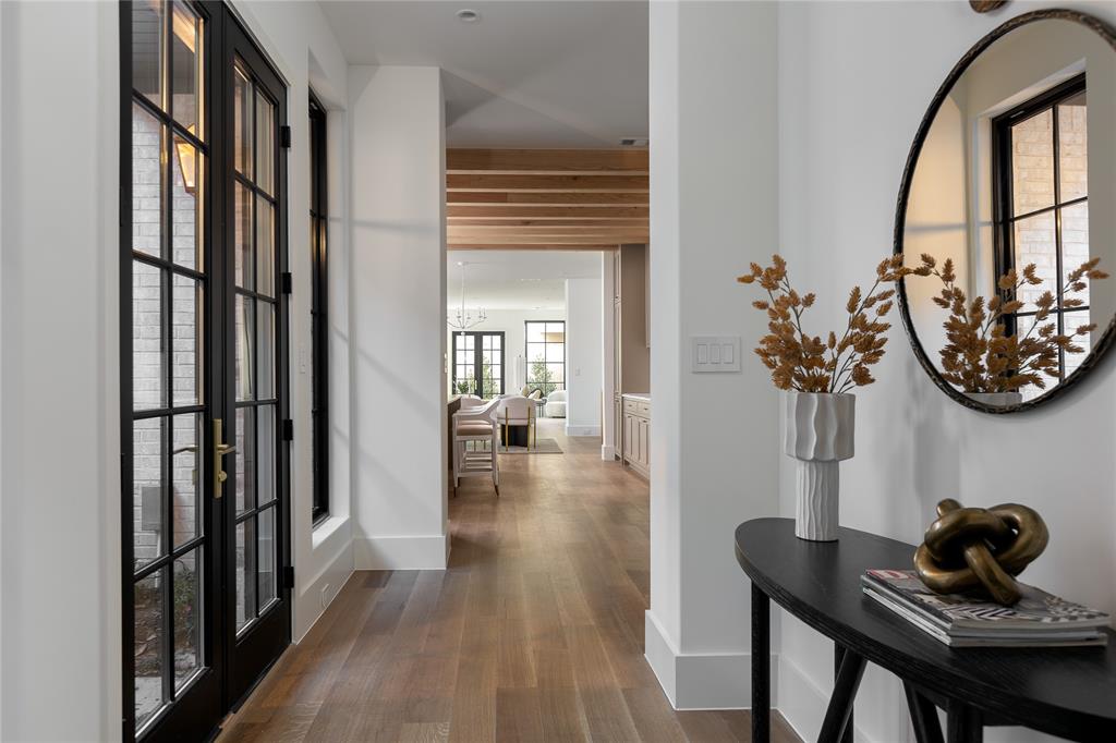 NORTH OAK LAWN - Residential