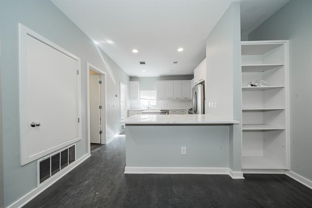 Travis Street Condos - Residential Lease