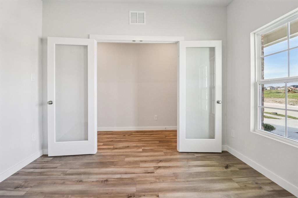 Lone Oak - Residential