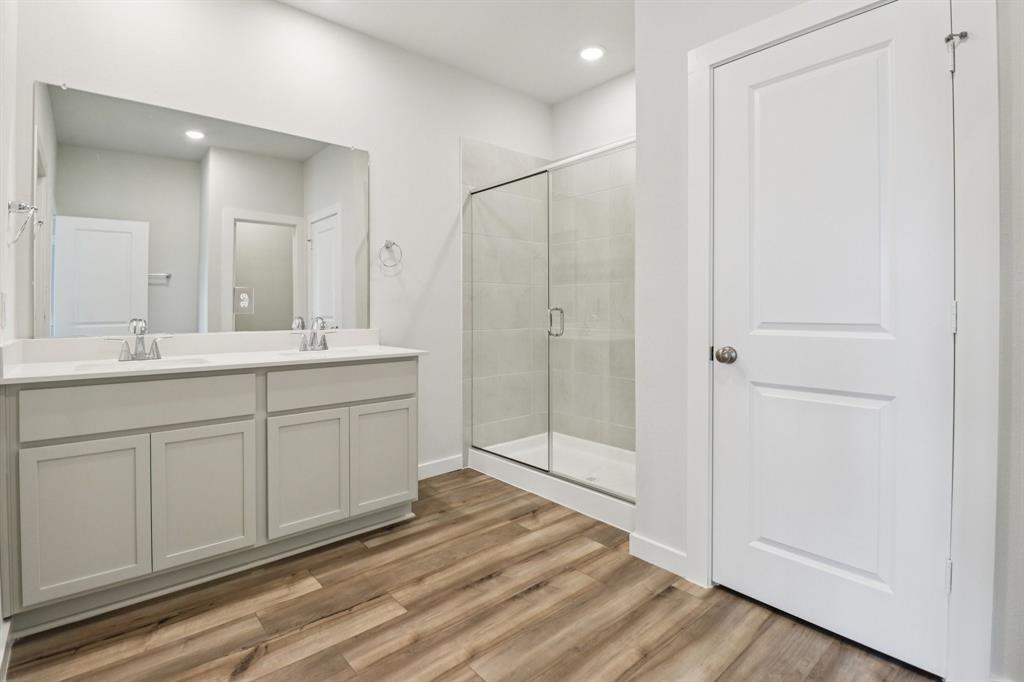 Lone Oak - Residential