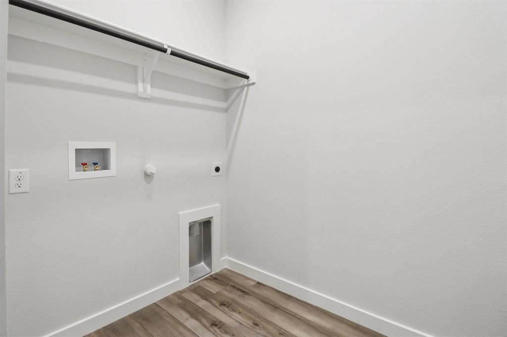 Lone Oak - Residential