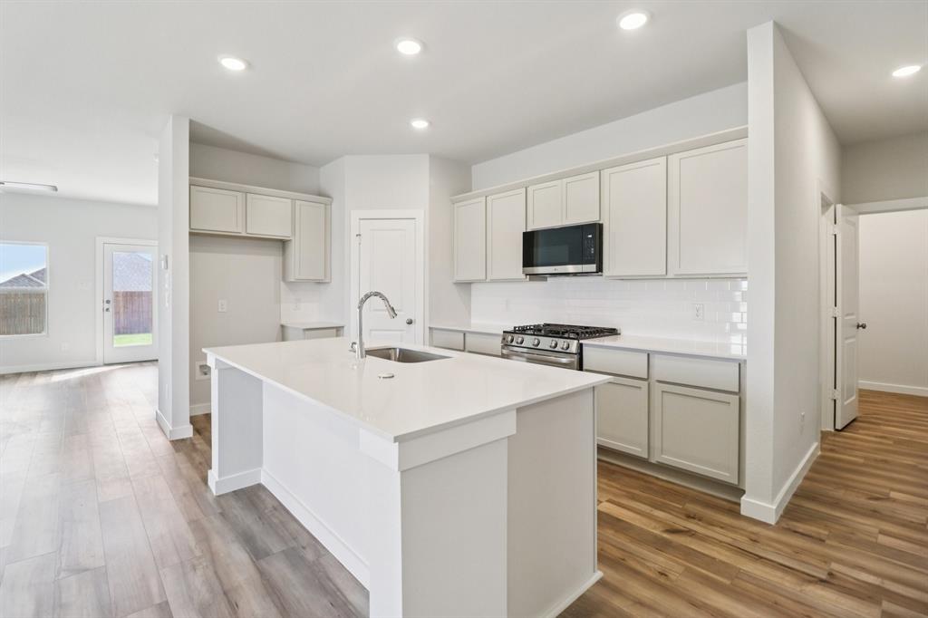 Lone Oak - Residential