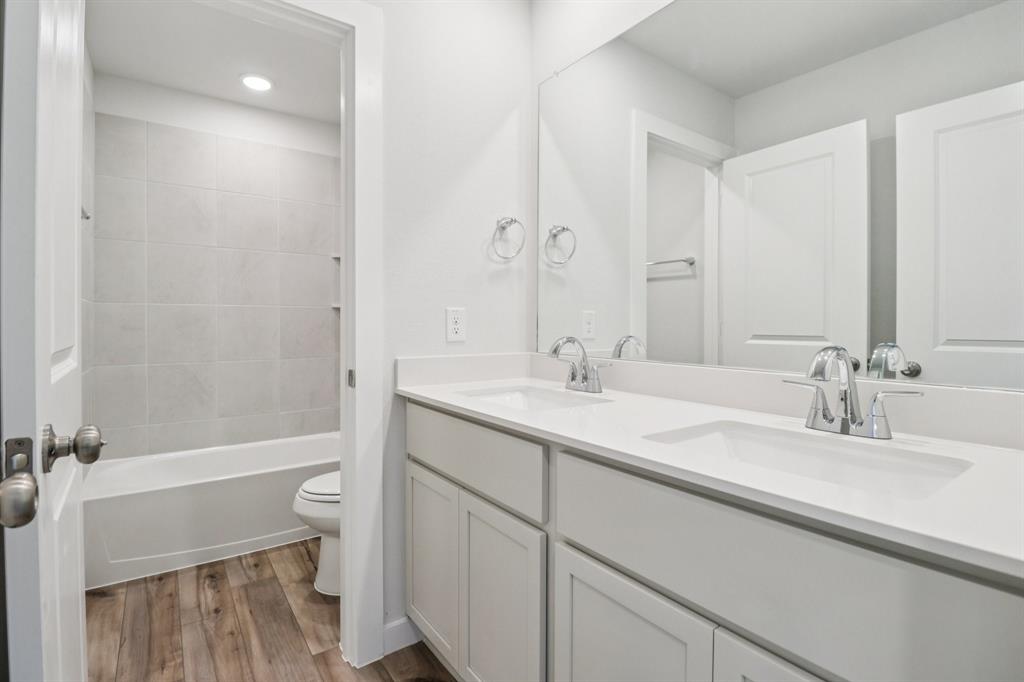 Lone Oak - Residential