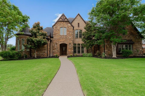 Photo of 132 Londonberry Terrace, Southlake, TX 76092 (MLS # 21286166)