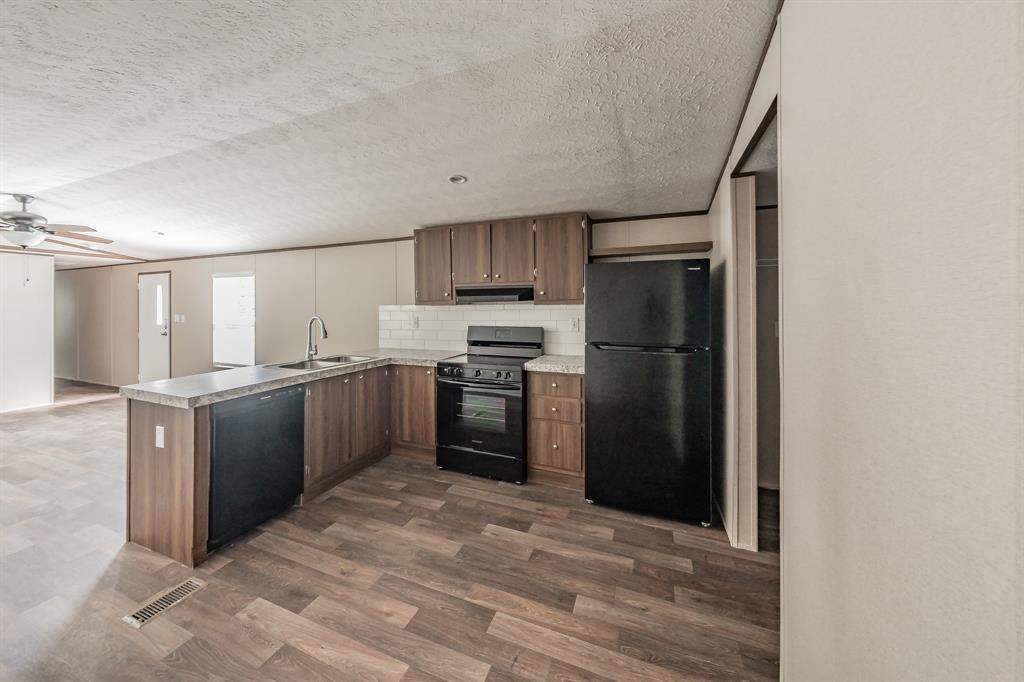 12 Meadow Pond Court