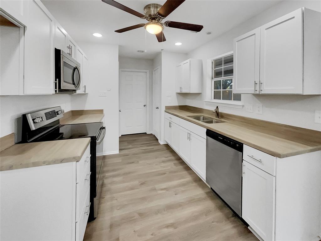 1012 Woodside Lane