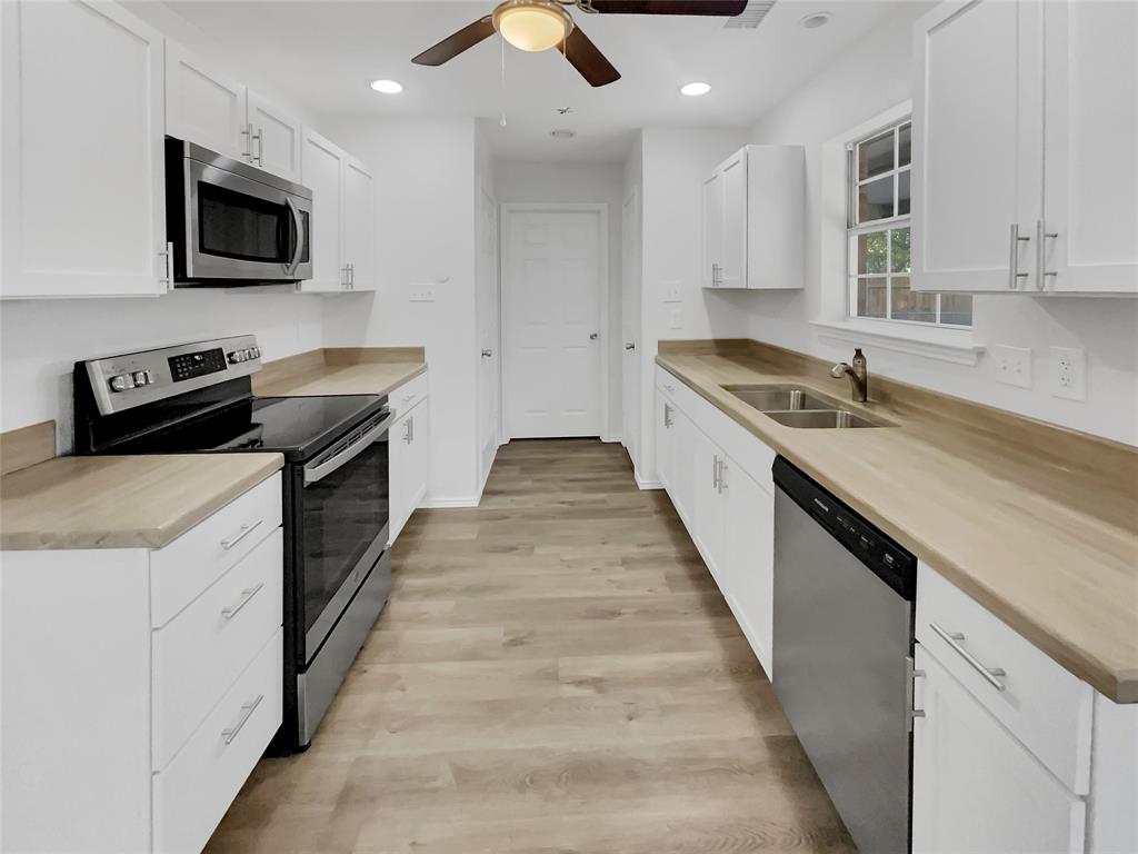 1012 Woodside Lane
