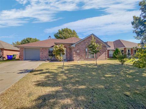 1012 Woodside Lane Seagoville TX 75159