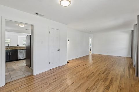 Tiny photo for 714 NW 6th Street, Grand Prairie, TX 75050 (MLS # 21340090)