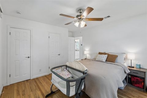 Tiny photo for 714 NW 6th Street, Grand Prairie, TX 75050 (MLS # 21340090)