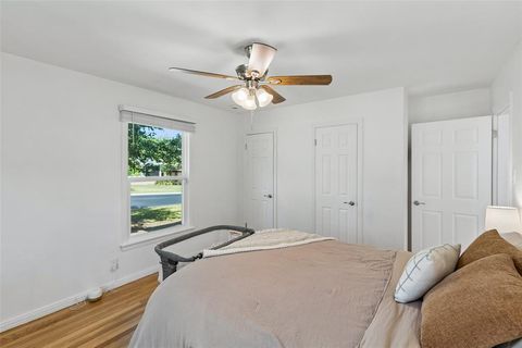Tiny photo for 714 NW 6th Street, Grand Prairie, TX 75050 (MLS # 21340090)