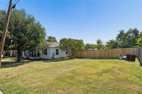 Tiny photo for 714 NW 6th Street, Grand Prairie, TX 75050 (MLS # 21340090)