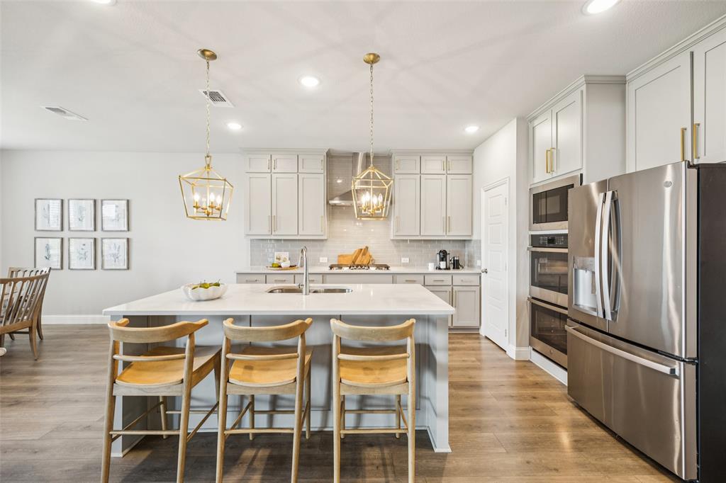 Gunter, Texas 75058, United States, 4 Bedrooms Bedrooms, ,5 BathroomsBathrooms,Residential,Active,171203