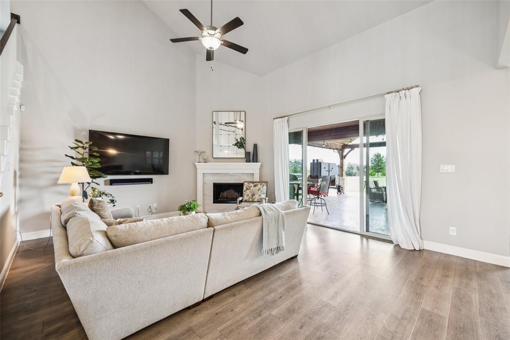 Gunter, Texas 75058, United States, 4 Bedrooms Bedrooms, ,5 BathroomsBathrooms,Residential,Active,171203