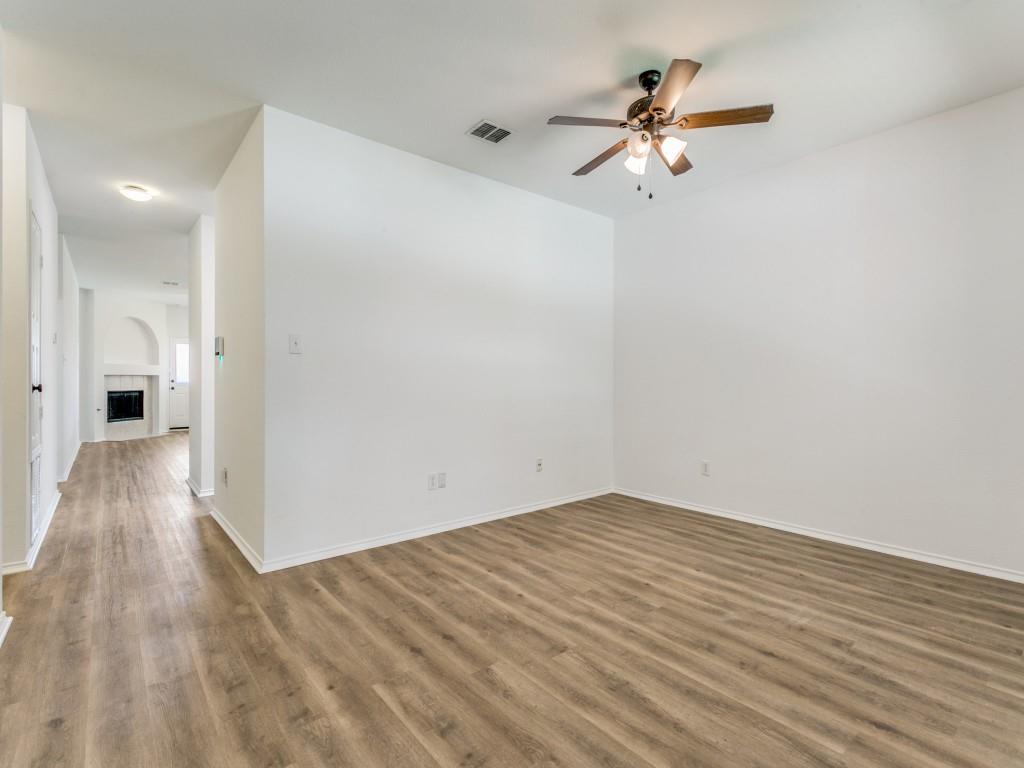 1737 Cliffrose Lane