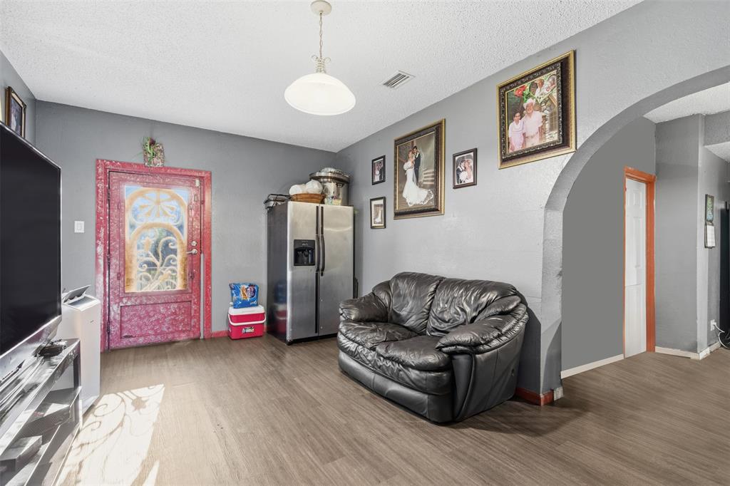 Luis Loeza - Residential