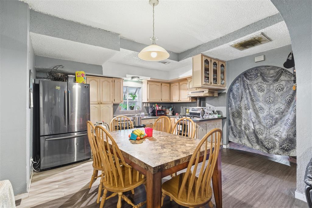 Luis Loeza - Residential