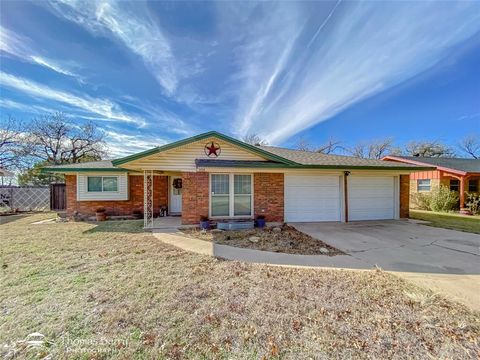 1104 Hickory Street Roscoe TX 79545