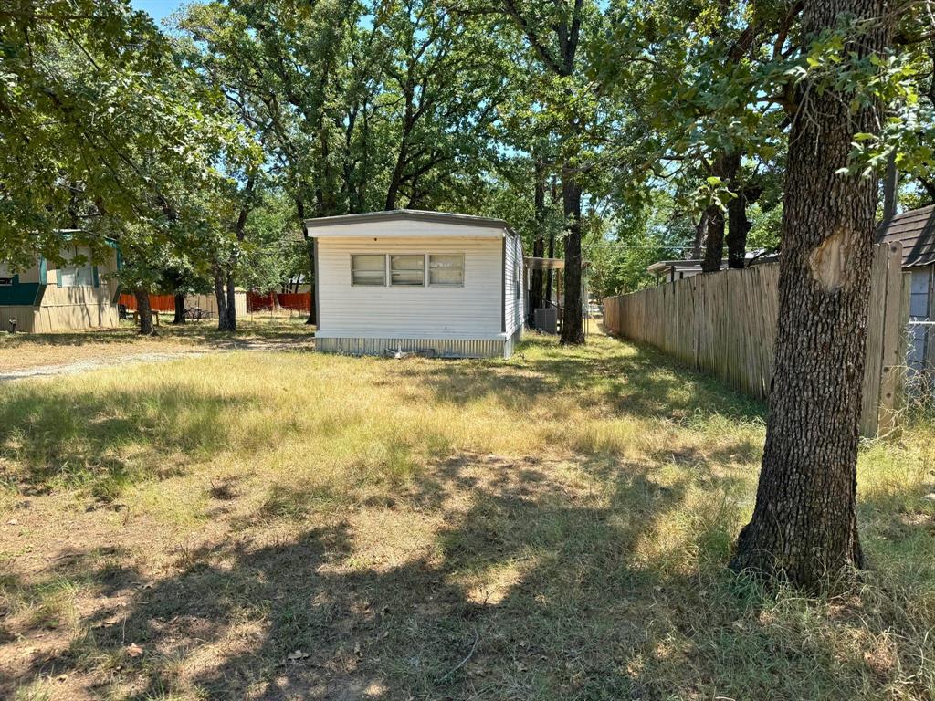 1404 Dawn Drive N