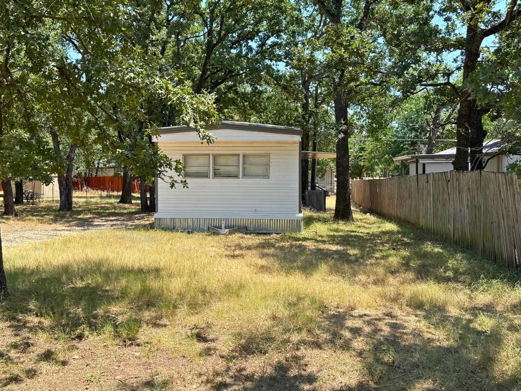1404 Dawn Drive N