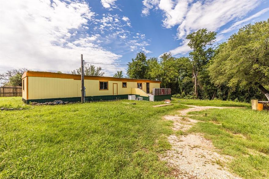 Opportunity awaits at 190 Creekview Dr in Whitney, TX! This mobile home sits on a great piece of property and has already had several renovations completed, making it an ideal choice for investors. Recent updates include fresh interior improvements and the addition of brand-new appliances, giving the home a solid head start toward maximizing its potential. Whether you're looking for your next flip project, strong rental investment, or your next residence, this property provides plenty of value with room to add even more. Don’t miss out on a promising investment in a growing area, call to schedule your showing today!