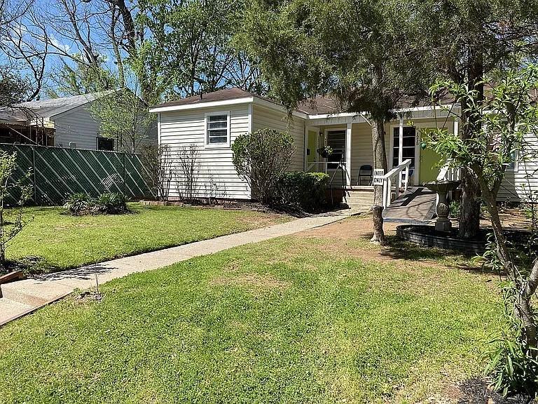 1215 Saint Charles Street 1213