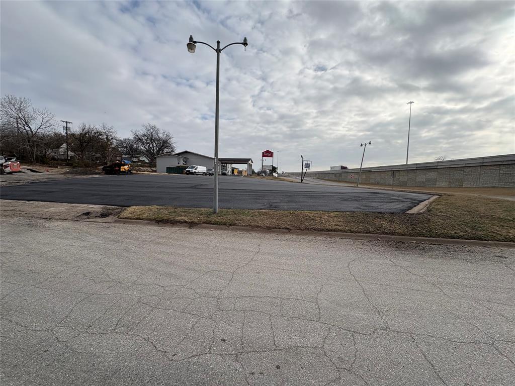 Travelers Inn Add - Land