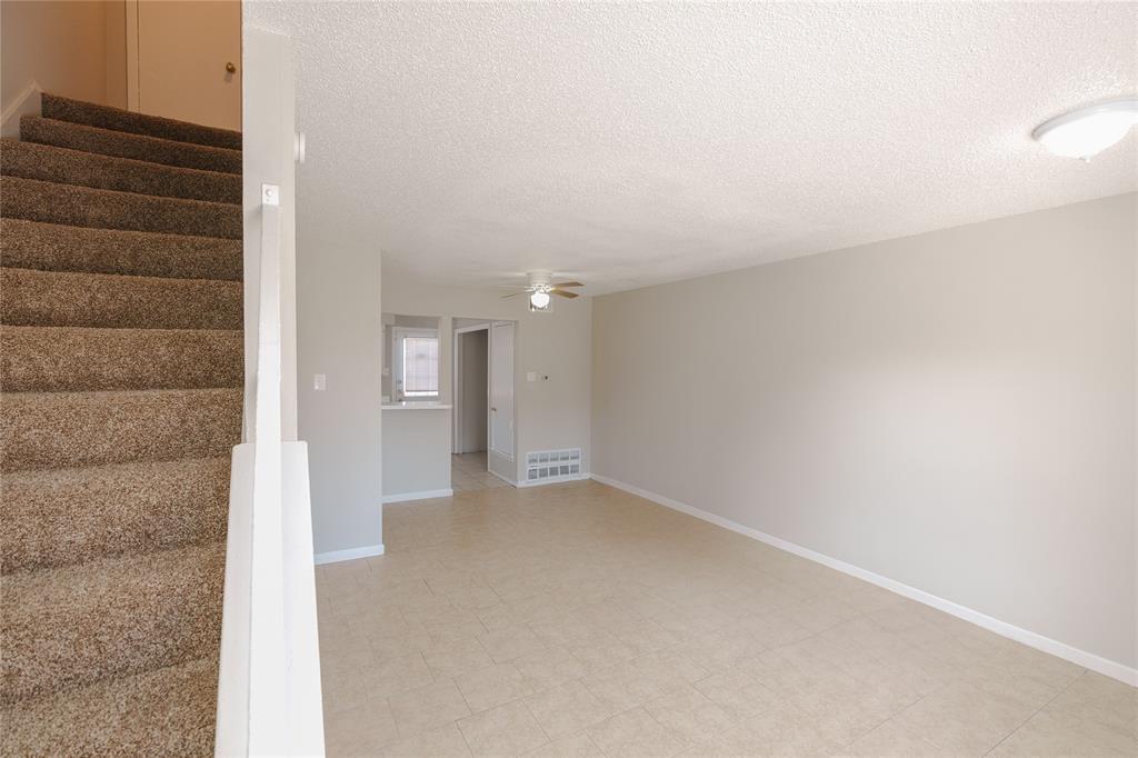 English Estates 6, Wimbledon Garden - Residential Lease