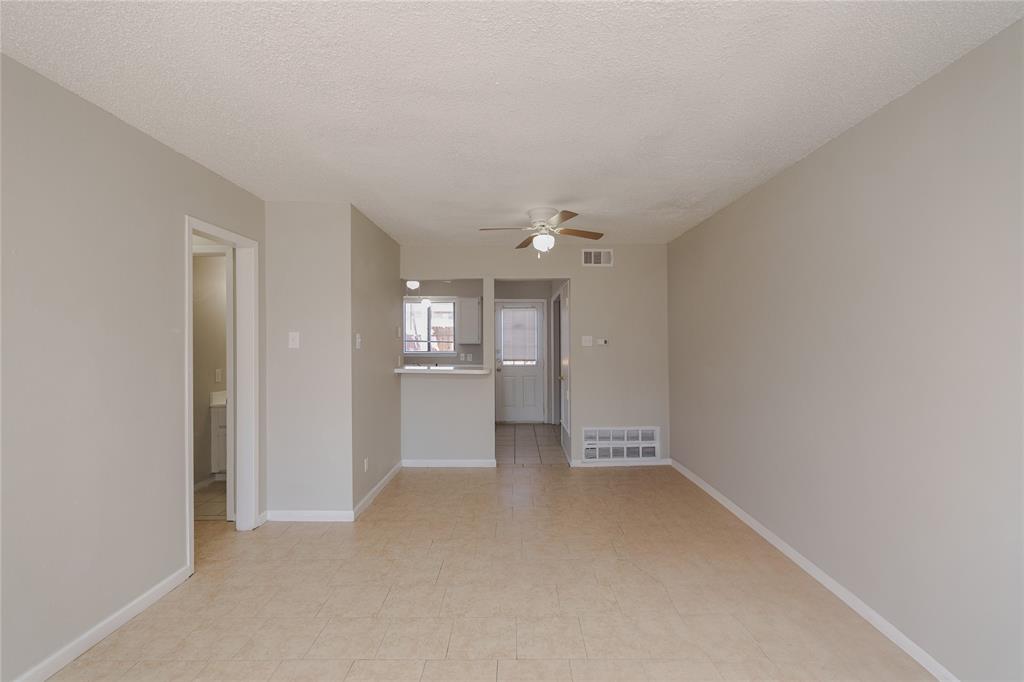 English Estates 6, Wimbledon Garden - Residential Lease