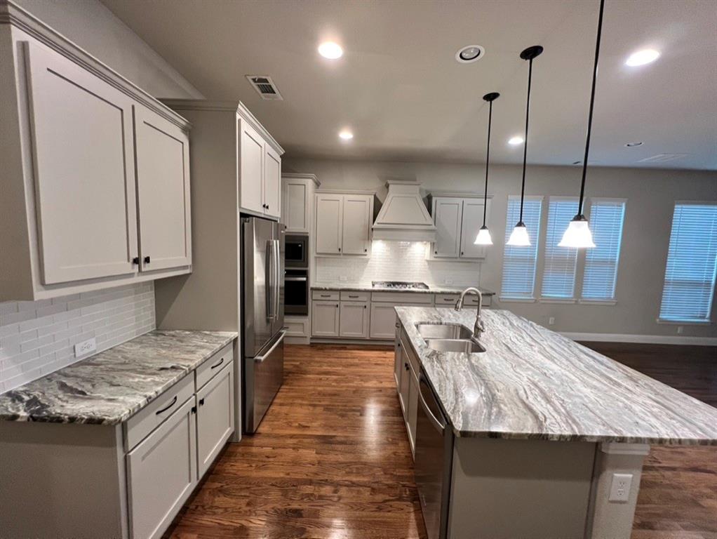 Estancia - Residential Lease