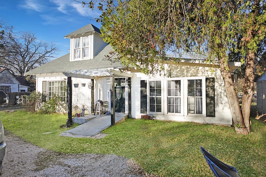 Central Deleon - Residential