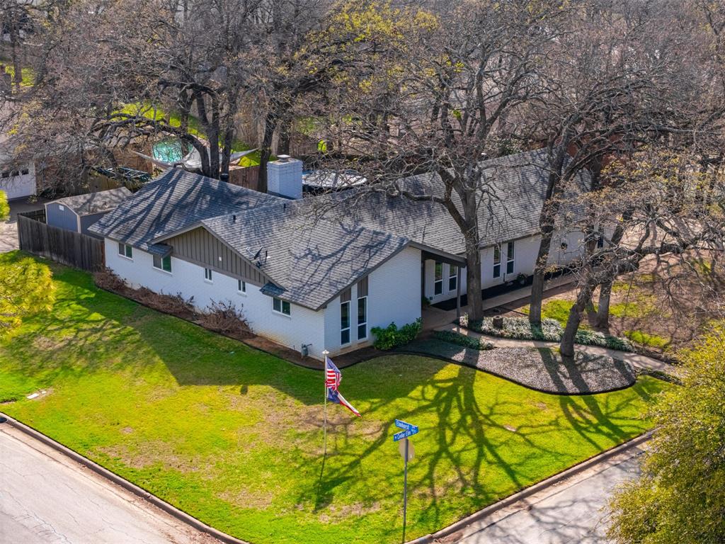 1819 W Cedar Elm Drive