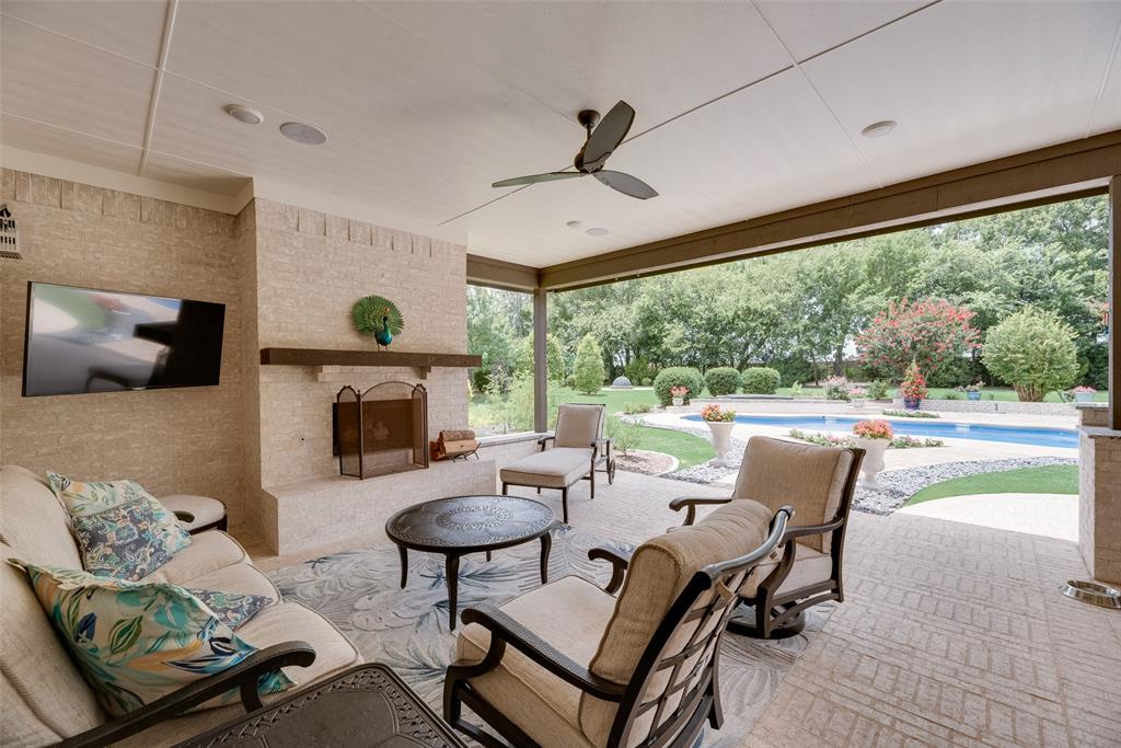 4522 Lake Breeze Drive